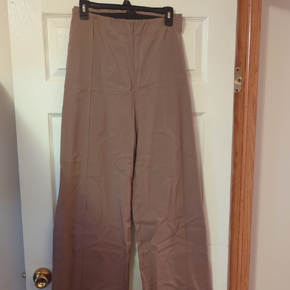 PrettyLittleThing Tan Trousers with Classic Straight Leg